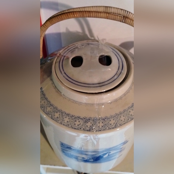 Large Vintage Blue and White Chinese Wedding Teapot - Picture 5 of 7